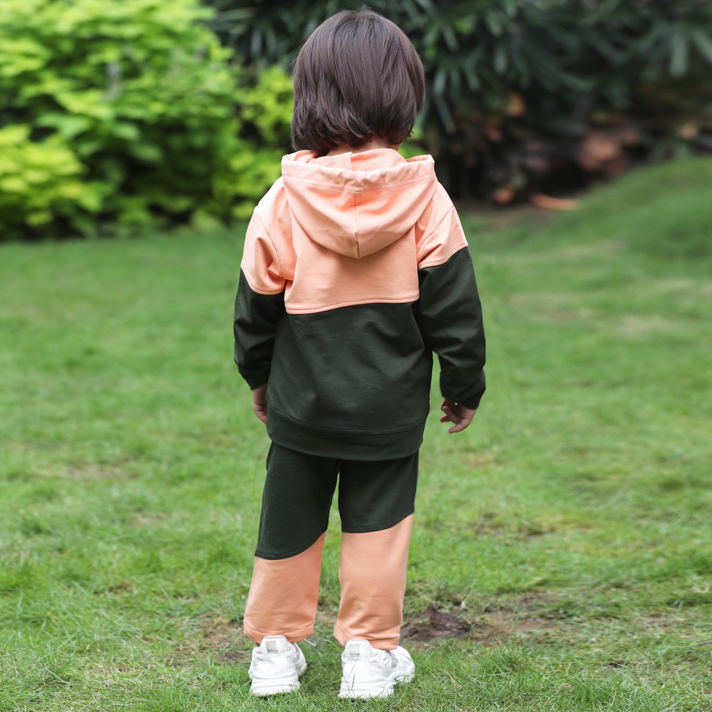 "Happy Vibes: Hooded Smiley T-Shirt and Jogger Set for Kids!"