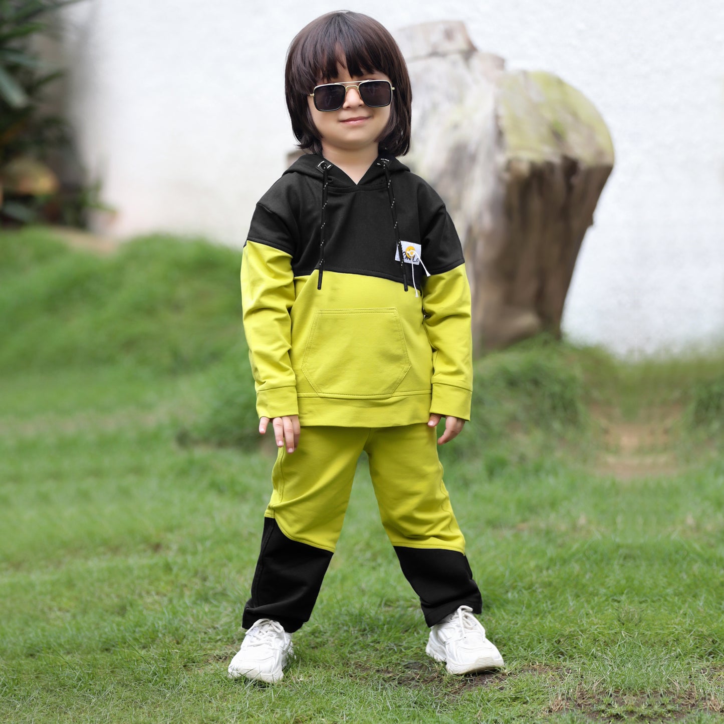 "Happy Vibes: Hooded Smiley T-Shirt and Jogger Set for Kids!"