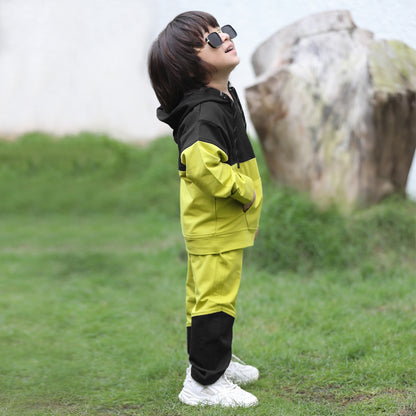 "Happy Vibes: Hooded Smiley T-Shirt and Jogger Set for Kids!"