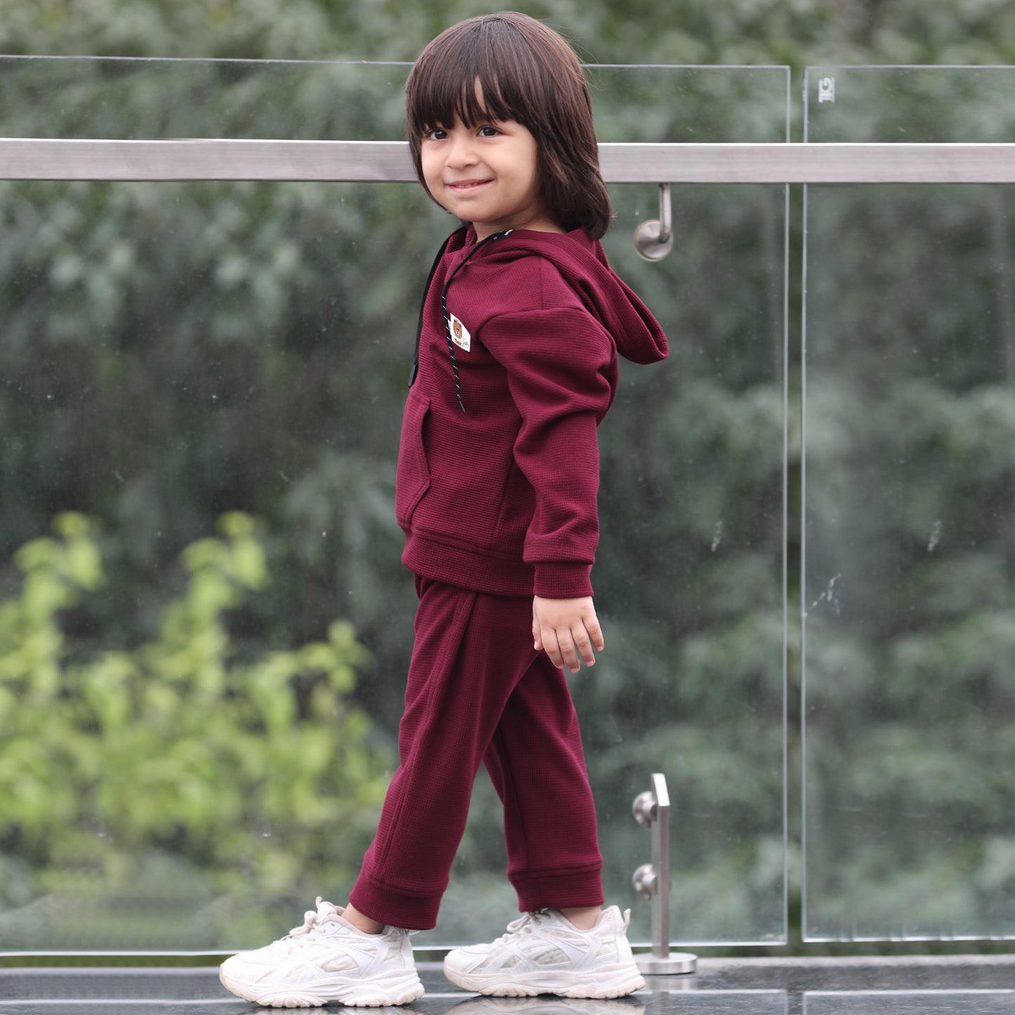 "Cozy Cool: Hoodie T-Shirt and Jogger Set for Kids!"