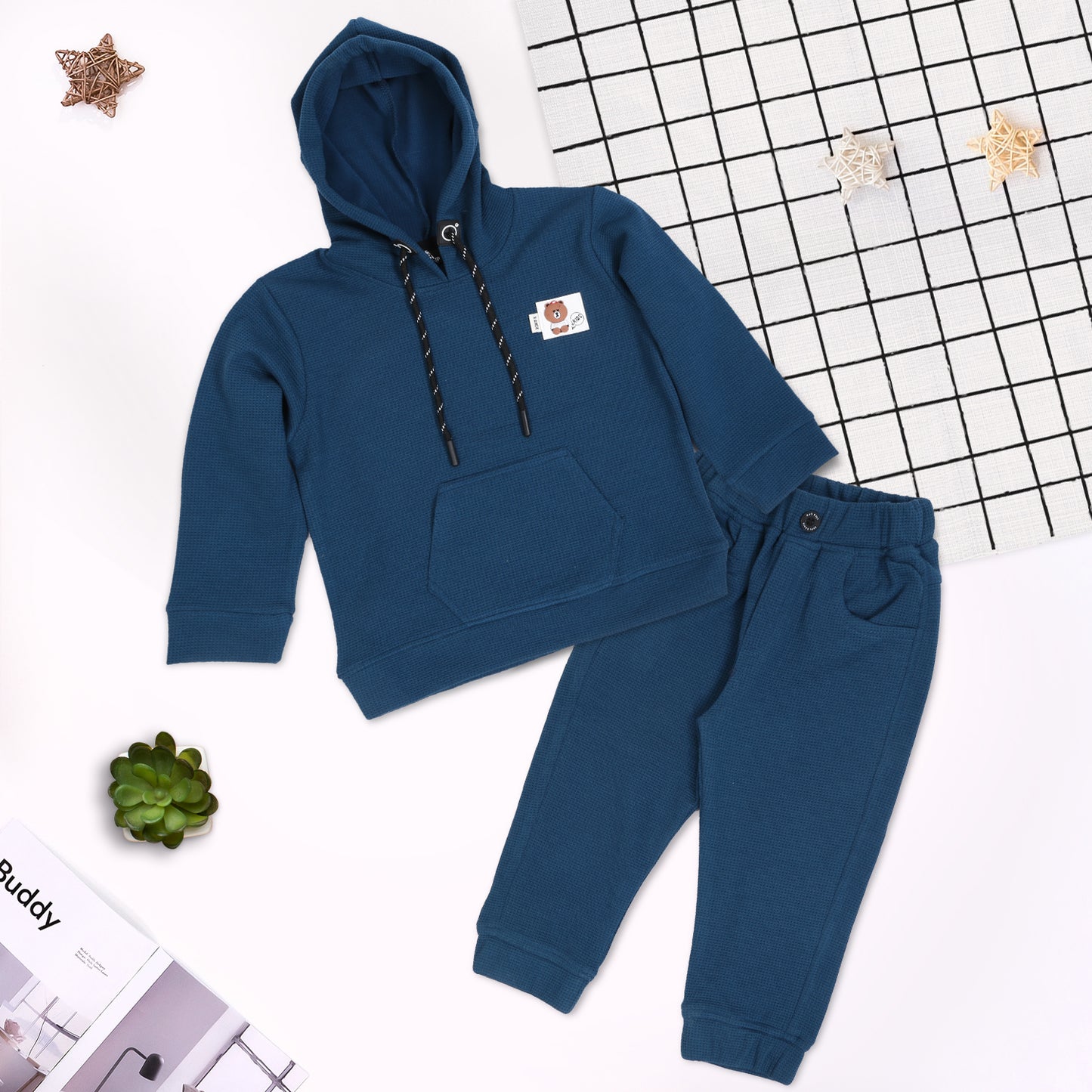 "Cozy Cool: Hoodie T-Shirt and Jogger Set for Kids!"