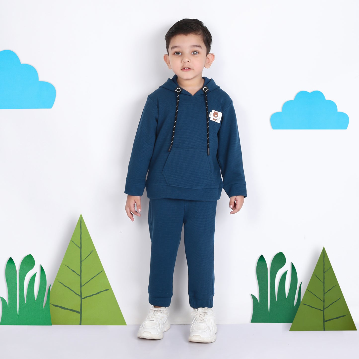 "Cozy Cool: Hoodie T-Shirt and Jogger Set for Kids!"