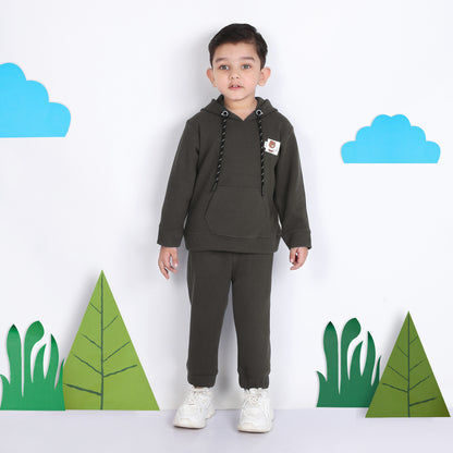 "Cozy Cool: Hoodie T-Shirt and Jogger Set for Kids!"