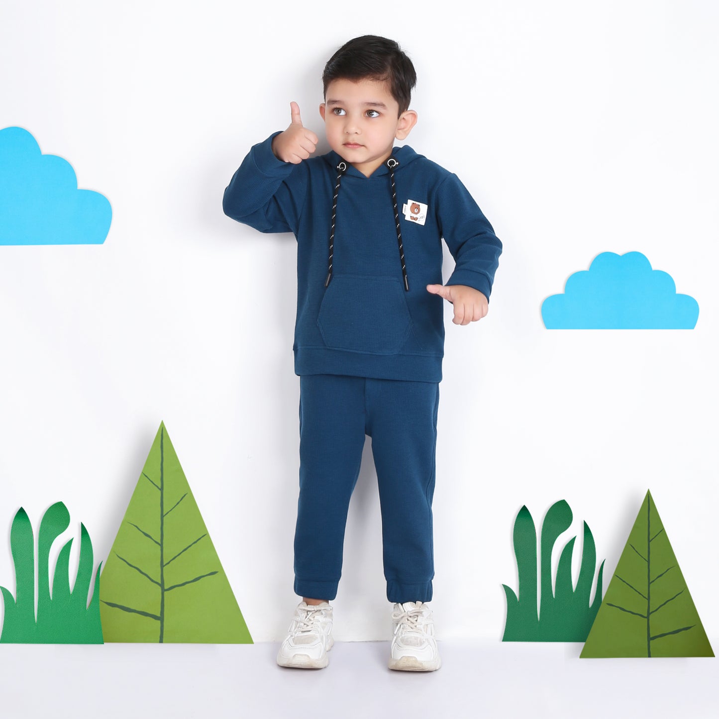 "Cozy Cool: Hoodie T-Shirt and Jogger Set for Kids!"