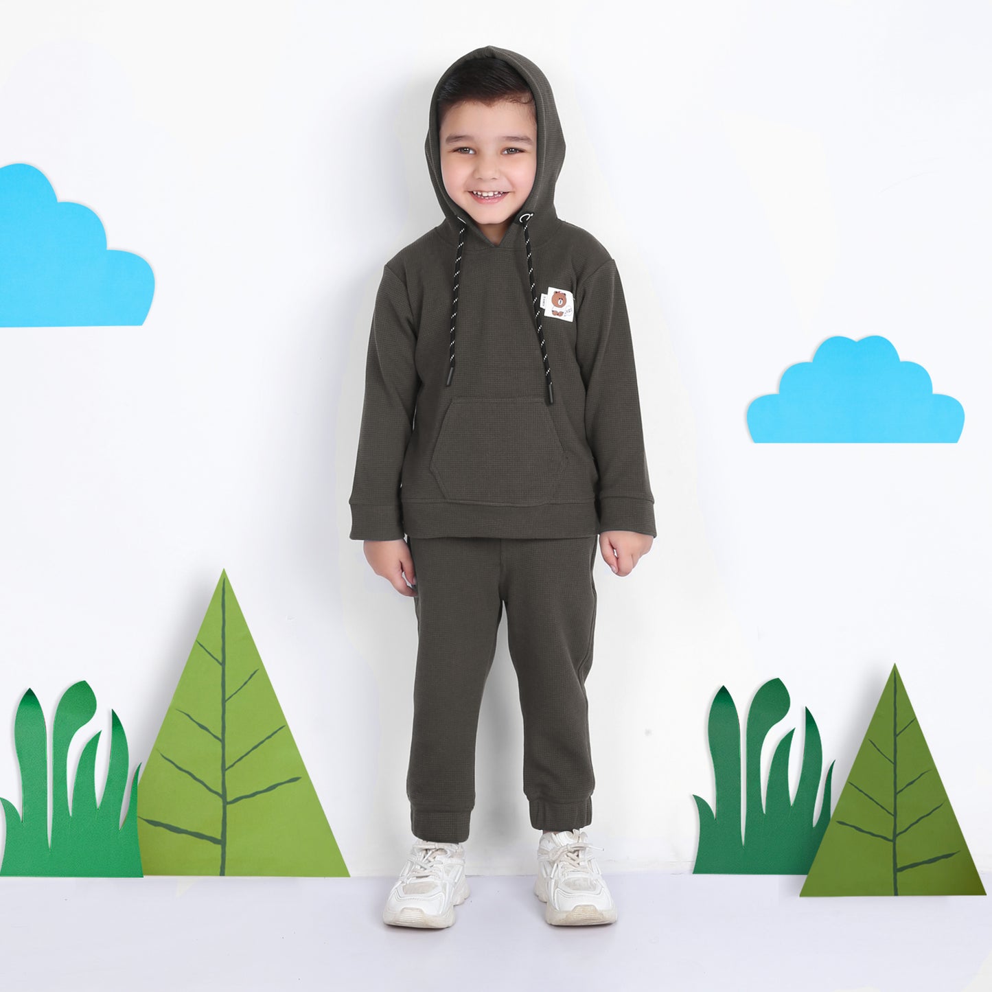 "Cozy Cool: Hoodie T-Shirt and Jogger Set for Kids!"